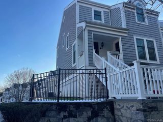 1 Sea Court Lane, Port Jefferson, NY 11777