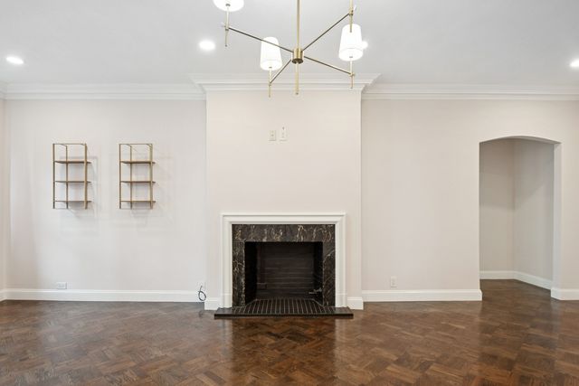 1640 E 50th Street 13B, Chicago, IL 60615