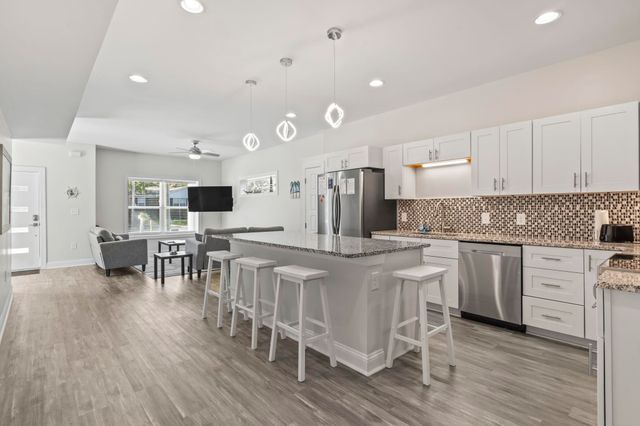 606 29th Ave. S, North Myrtle Beach, SC 29582