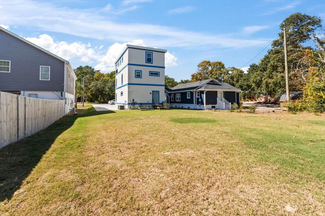 606 29th Ave. S, North Myrtle Beach, SC 29582