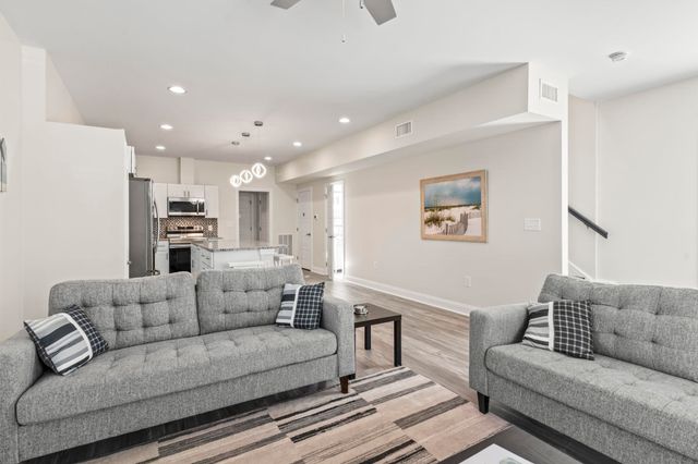 606 29th Ave. S, North Myrtle Beach, SC 29582