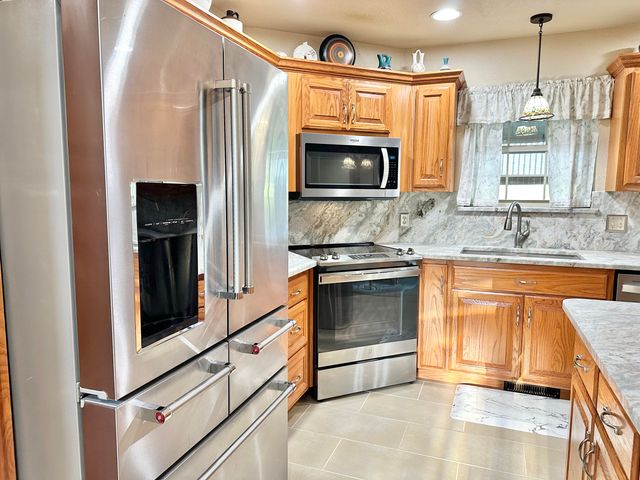 380 S Hartford Avenue, Bolivar, MO 65613