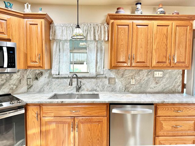 380 S Hartford Avenue, Bolivar, MO 65613