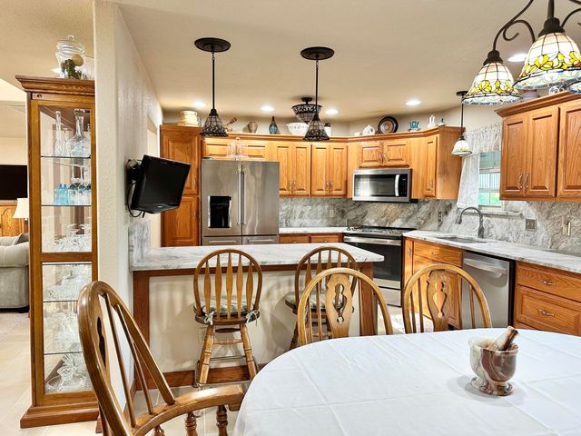 380 S Hartford Avenue, Bolivar, MO 65613