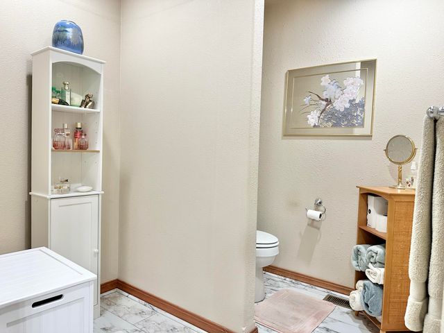 380 S Hartford Avenue, Bolivar, MO 65613