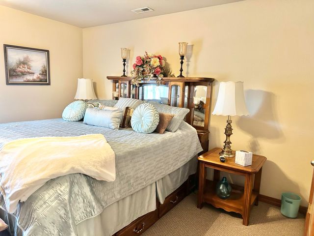 380 S Hartford Avenue, Bolivar, MO 65613