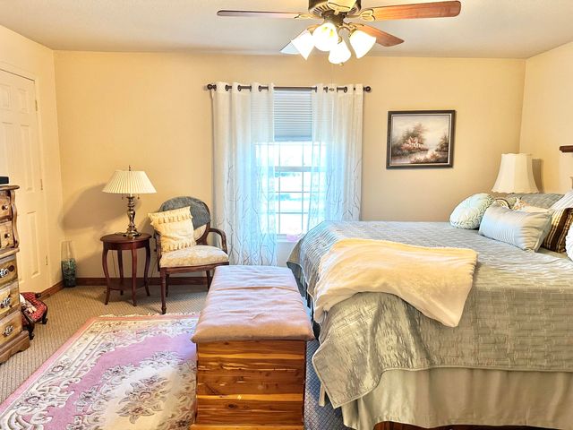 380 S Hartford Avenue, Bolivar, MO 65613