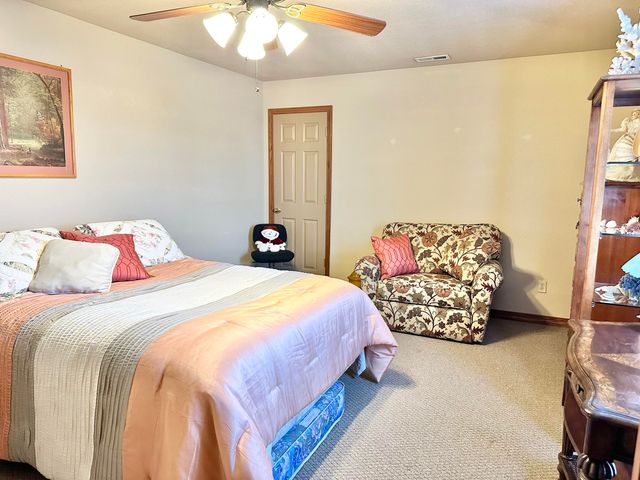 380 S Hartford Avenue, Bolivar, MO 65613