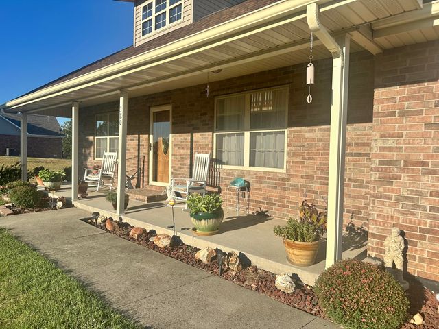 380 S Hartford Avenue, Bolivar, MO 65613