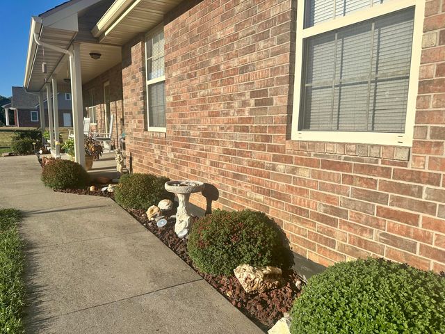 380 S Hartford Avenue, Bolivar, MO 65613