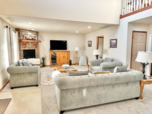 380 S Hartford Avenue, Bolivar, MO 65613