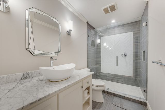 6902 Deloache Avenue, Dallas, TX 75225