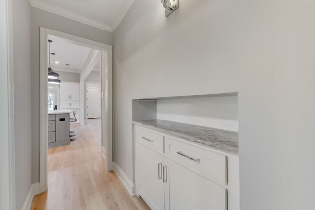 6902 Deloache Avenue, Dallas, TX 75225