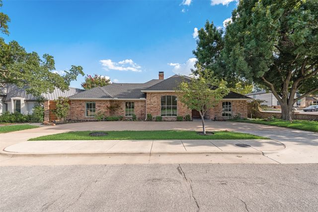 6902 Deloache Avenue, Dallas, TX 75225