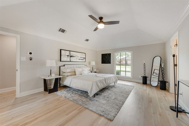 6902 Deloache Avenue, Dallas, TX 75225
