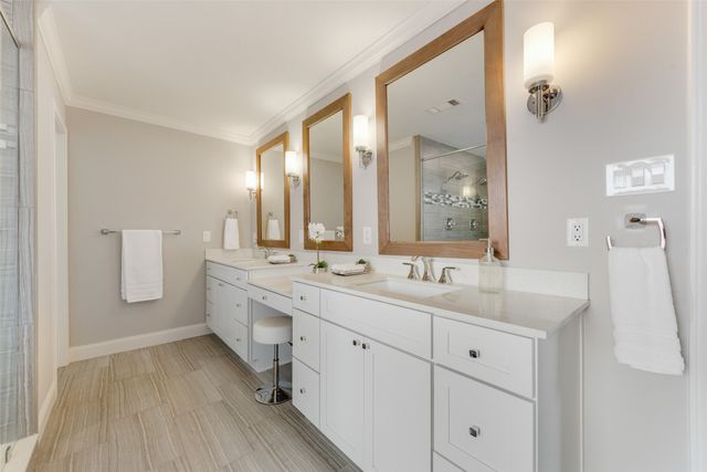 6902 Deloache Avenue, Dallas, TX 75225