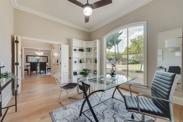 6902 Deloache Avenue, Dallas, TX 75225