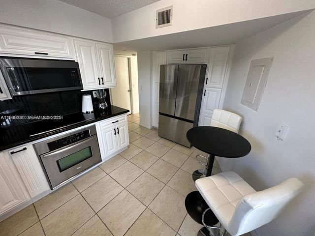 3300 NE 191st Street 518, Aventura, FL 33180