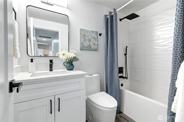 8223 27th Place NE, Lake Stevens, WA 98258