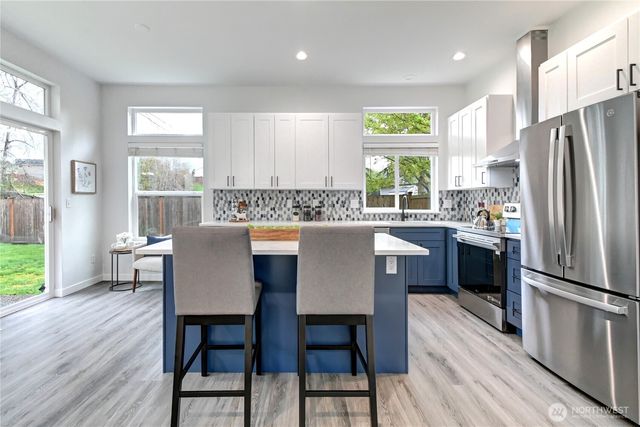 8223 27th Place NE, Lake Stevens, WA 98258