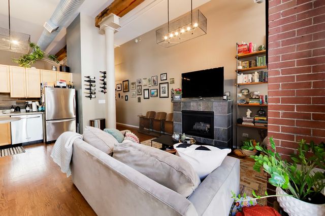 417 S Jefferson Street 102B, Chicago, IL 60607