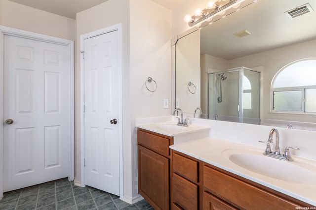 438 Leopard Claw, San Antonio, TX 78251