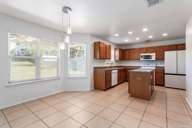 438 Leopard Claw, San Antonio, TX 78251