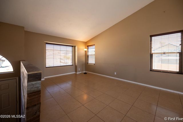 8984 N Eaglestone Loop, Tucson, AZ 85742