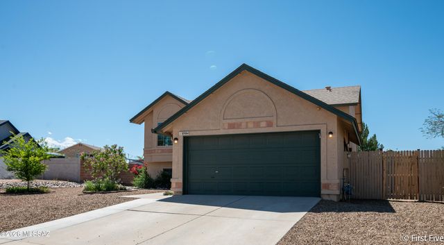 8984 N Eaglestone Loop, Tucson, AZ 85742