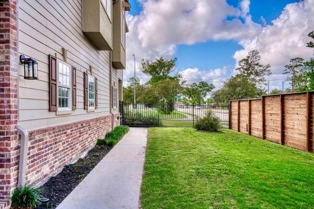 1148 Du Barry Lane, Houston, TX 77018