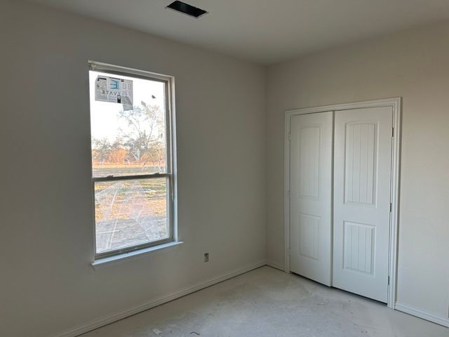 2466 Blackjack Oak Road, Oak Ridge, TX 75161