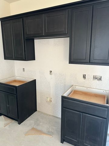 2466 Blackjack Oak Road, Oak Ridge, TX 75161