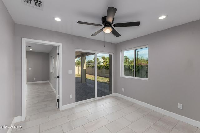 2001 N LAUREL Avenue, Phoenix, AZ 85007