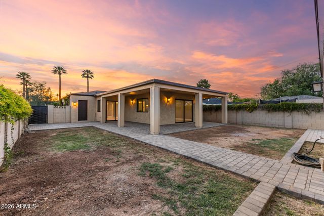 2001 N LAUREL Avenue, Phoenix, AZ 85007