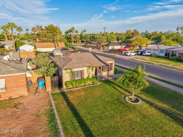 2001 N LAUREL Avenue, Phoenix, AZ 85007