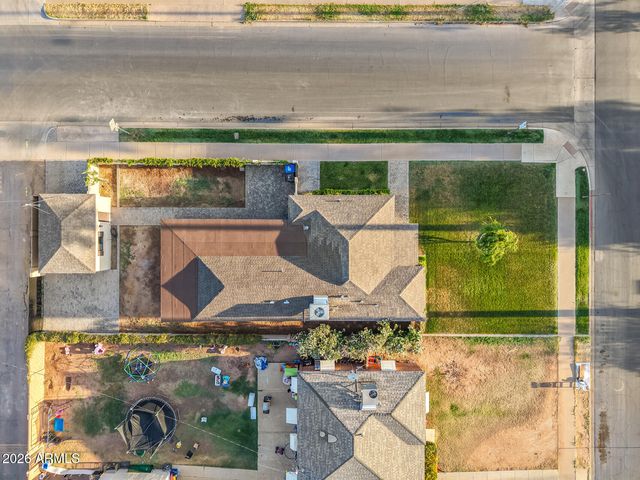 2001 N LAUREL Avenue, Phoenix, AZ 85007