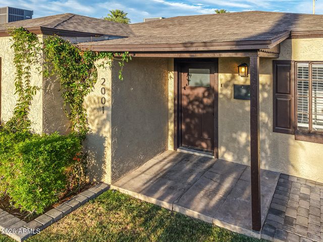 2001 N LAUREL Avenue, Phoenix, AZ 85007