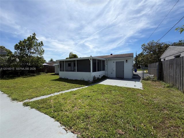 1740 SW 47th Ave, Fort Lauderdale, FL 33317