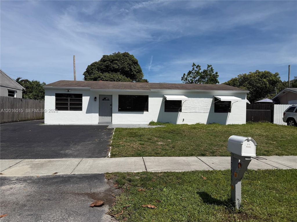 1740 SW 47th Ave, Fort Lauderdale, FL 33317