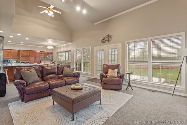 13303 E 95th Place N, Owasso, OK 74055