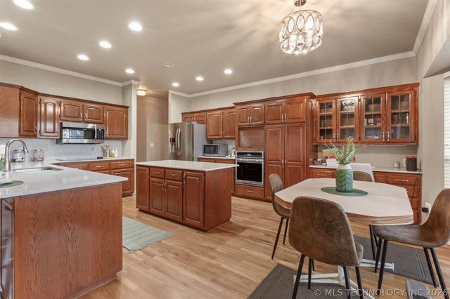 13303 E 95th Place N, Owasso, OK 74055