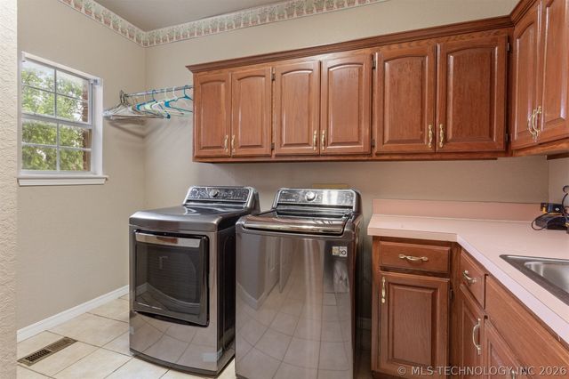 13303 E 95th Place N, Owasso, OK 74055