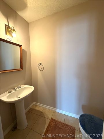 13303 E 95th Place N, Owasso, OK 74055