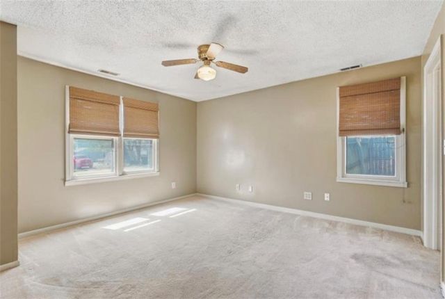 206 Alberta Street, Mclouth, KS 66054