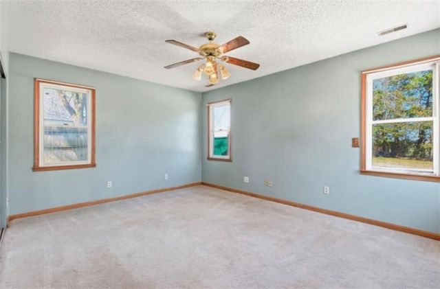 206 Alberta Street, Mclouth, KS 66054