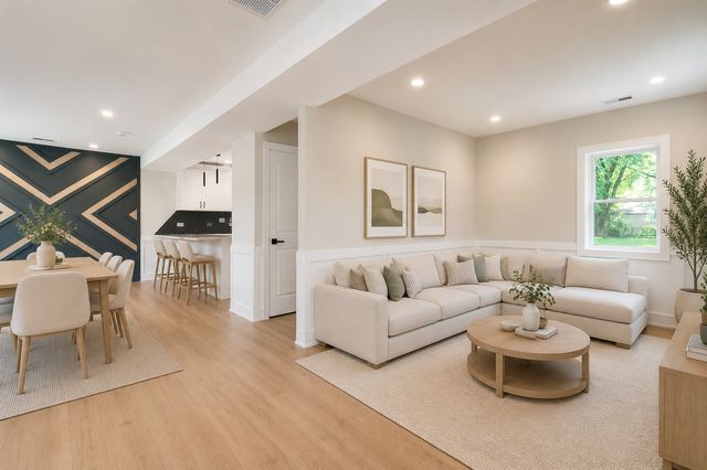 9316 Sayre Avenue, Oak Lawn, IL 60453