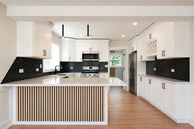 9316 Sayre Avenue, Oak Lawn, IL 60453
