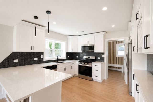 9316 Sayre Avenue, Oak Lawn, IL 60453
