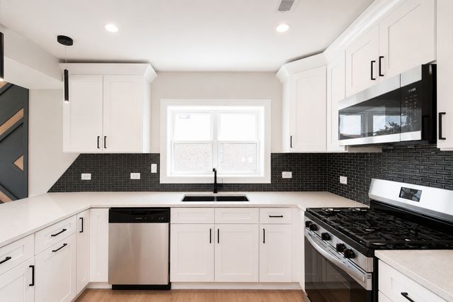 9316 Sayre Avenue, Oak Lawn, IL 60453