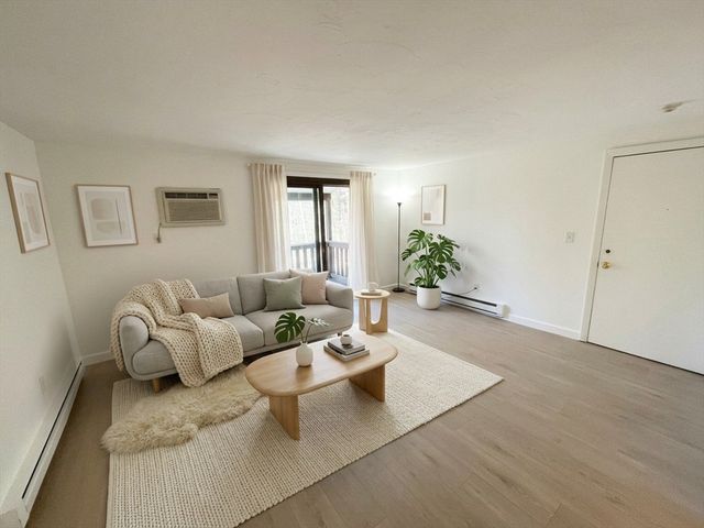16 Erick Rd 34, Mansfield, MA 02048